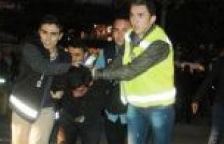 Taksim'e yürümek isteyen gruba polis müdahalesi