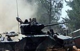 Türk askeri oraya yaklaşıyor