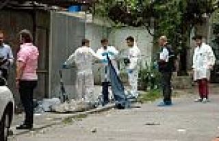 Zeytinburnu'nda cinayet: 2 ölü, 2 yaralı