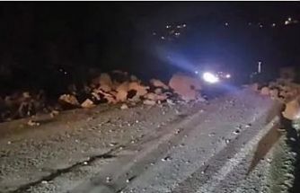 Gaziosmanpaşa'da toprak kayması! 14 gecekondu zarar gördü 70 kişi tahliye edildi.