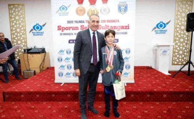 Sultangazi’de sporcular için ödül programı düzenlendi