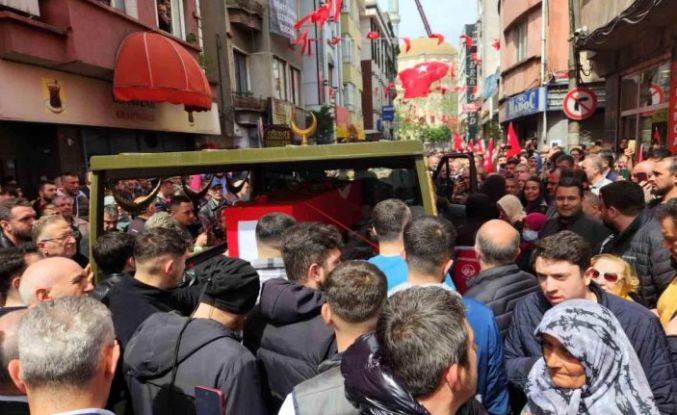 Bayrampaşa'lı Şehit Jandarma Uzman Çavuş Özcan İlhan İstanbul'da toprağa verildi.