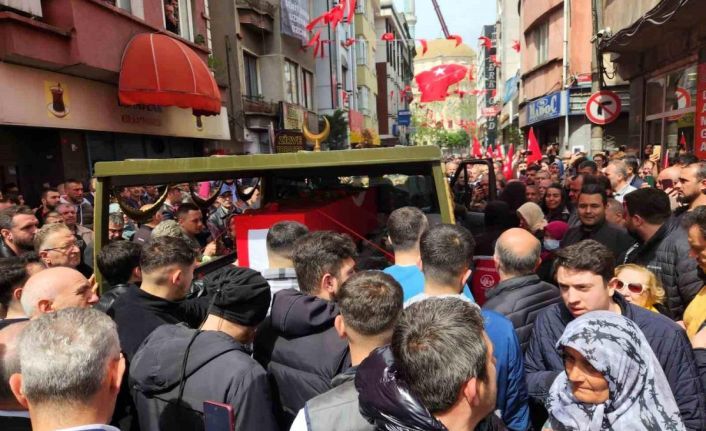 Bayrampaşa'lı Şehit Jandarma Uzman Çavuş Özcan İlhan İstanbul'da toprağa verildi.