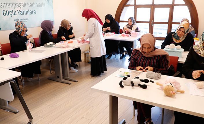 Gaziosmanpaşa'da el sanatları satış ofisleri kadınlara gelir kaynağı oldu