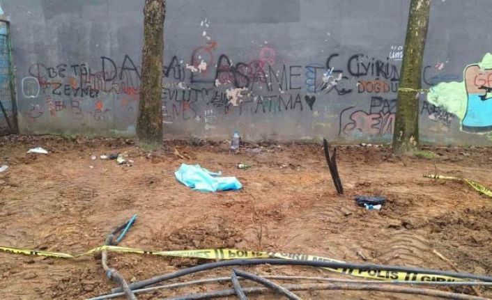 Gaziosmanpaşa’da sahte alkol iddiası: Bir kişi  parkta ölü bulundu